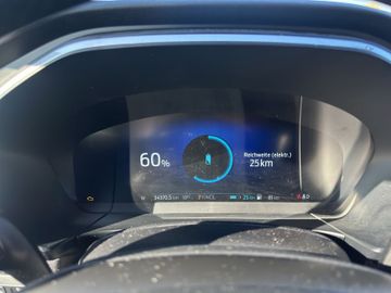 Ford Kuga - 12