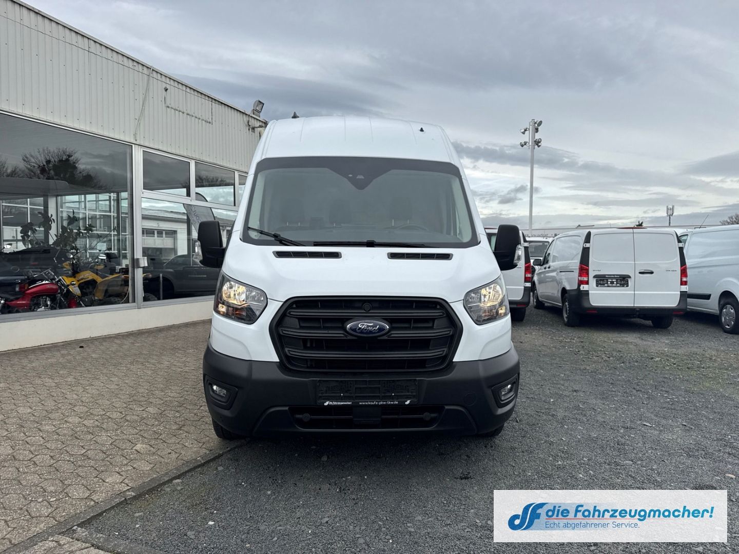 Fahrzeugabbildung Ford Transit Kasten 350 L3H3 Trend Rückfahrk DAB Totw
