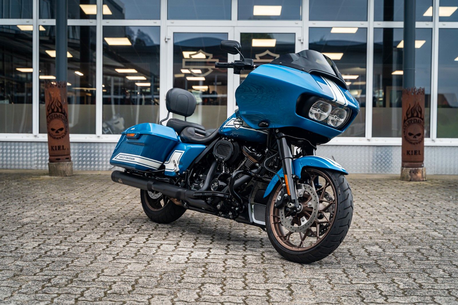 Fahrzeugabbildung Harley-Davidson FLTRXST Road Glide ST "Fast Johnnie" - Custom