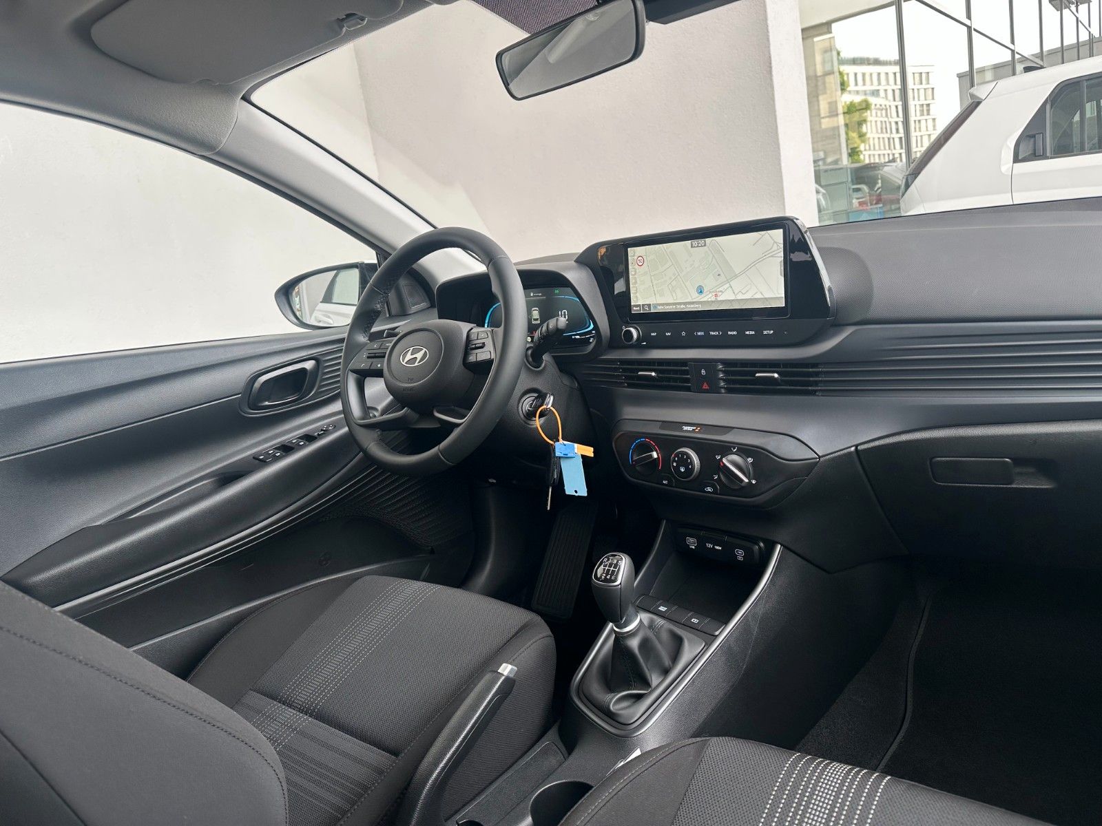 Fahrzeugabbildung Hyundai i20 Select 100PS Navi/PDC/kamera!
