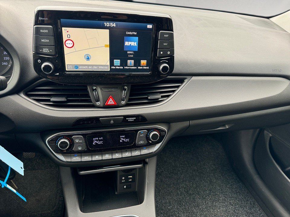 Fahrzeugabbildung Hyundai i30 Fastback 1.4 T-GDI 140PS Style