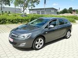 Opel Astra J 1.4 Turbo Sports Tourer Sport Euro5 - Opel Astra aus 2010: Sport Tourer