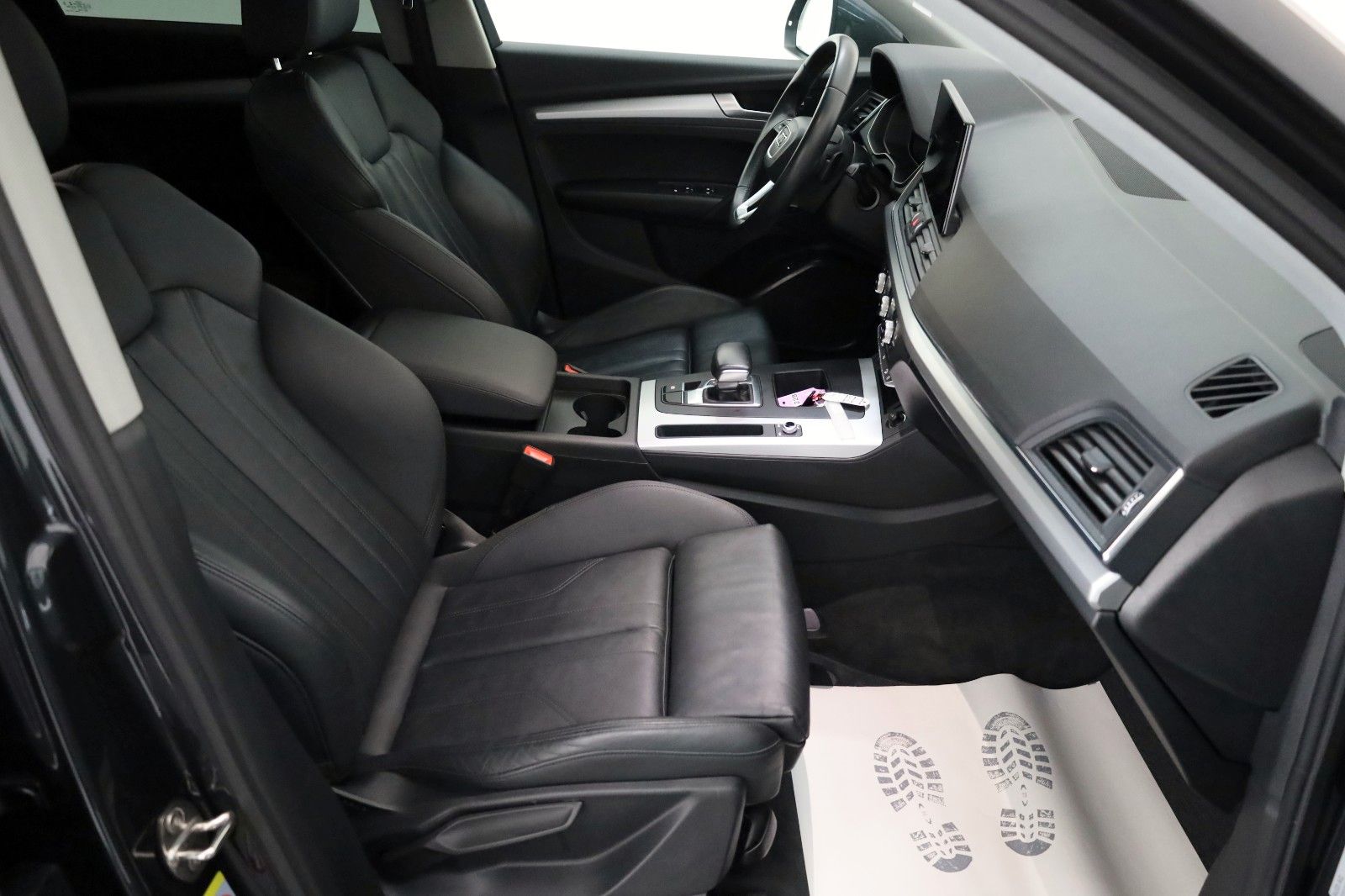 Fahrzeugabbildung Audi Q5 Sportback 35 TDI advanced Leder,Navi,Matrix-L