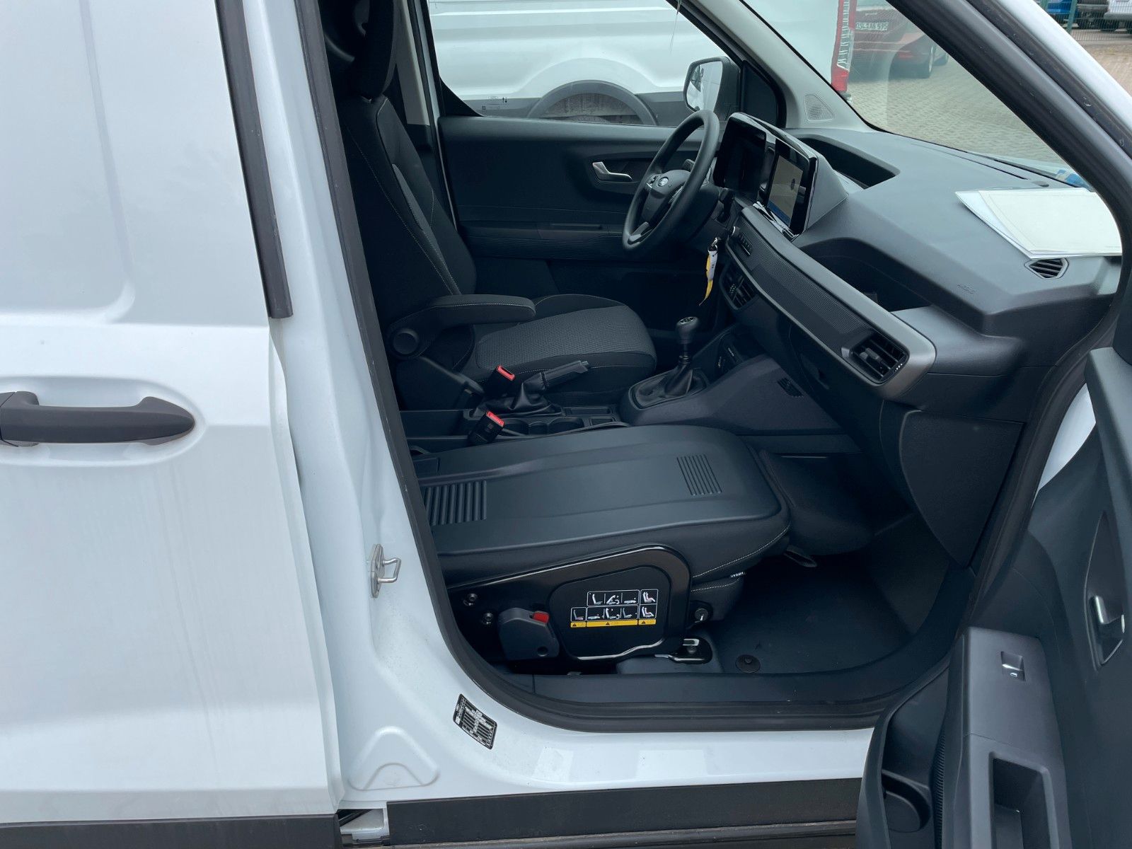 Fahrzeugabbildung Ford Transit Courier Trend Tageszulassung