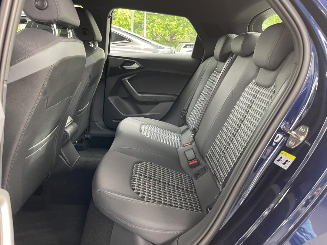 Fahrzeugabbildung Audi A1 Sportback 30 1.0 TFSI S-Line Kamera,LED,SHZ