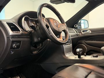 Jeep Grand Cherokee - 10