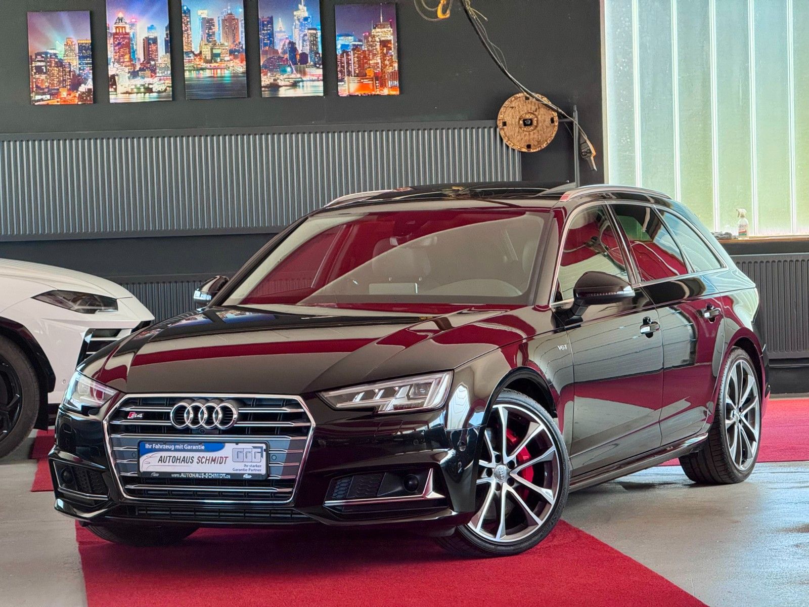 AUDI S4 Avant 3.0TFSI Pano ACC Virtual 360°Matrix 1Hd