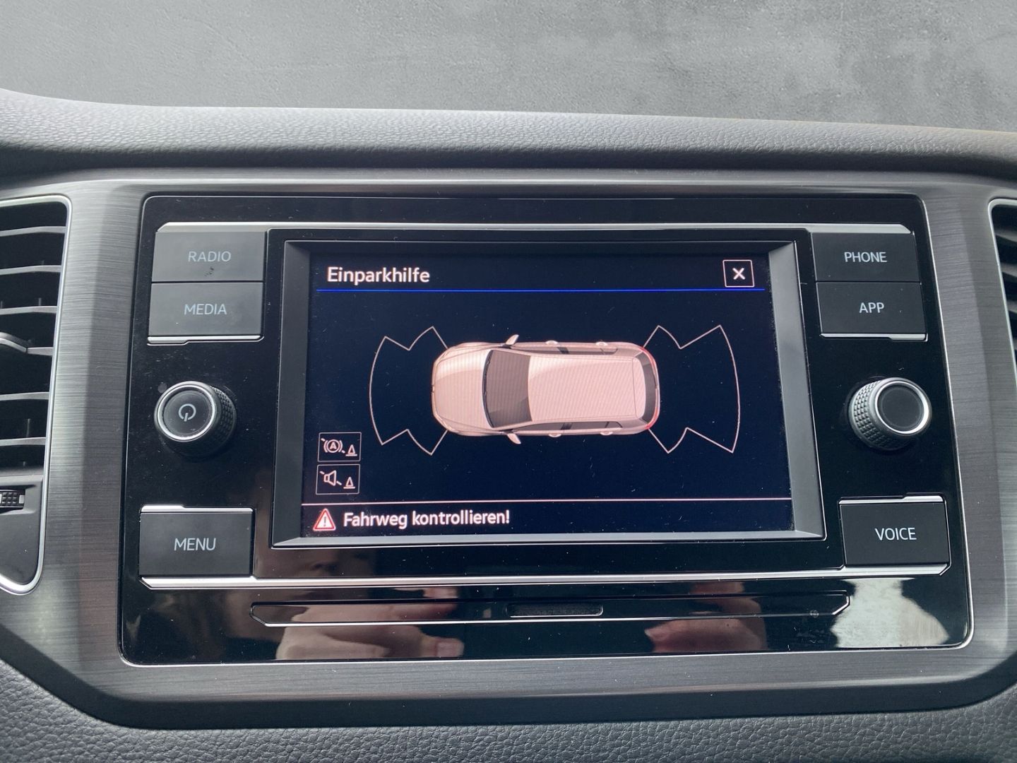 Fahrzeugabbildung Volkswagen Golf Sportsvan VII Comfortline 1.6 TDI BMT Start