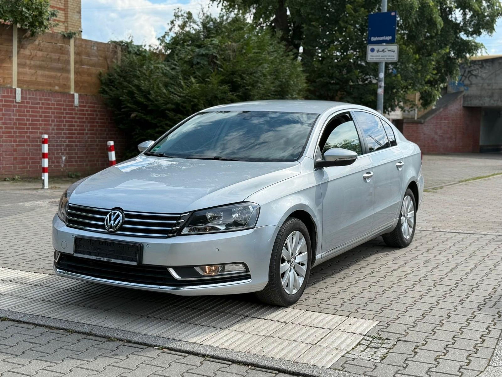 Volkswagen Passat Lim. 1.4 Comfortline BlueMotion  AUT*NAVI