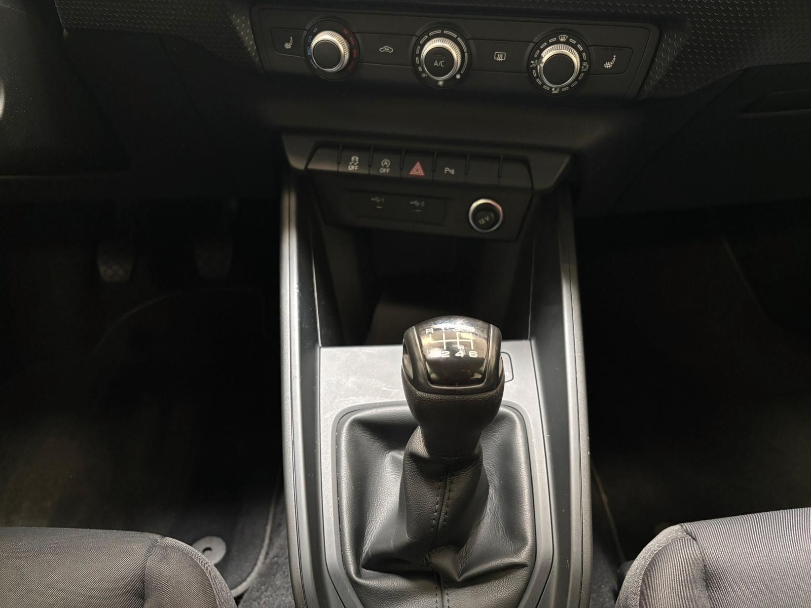 Audi A1 30 citycarver Sitzhzg. PDC Klima USB, миниатюра 12