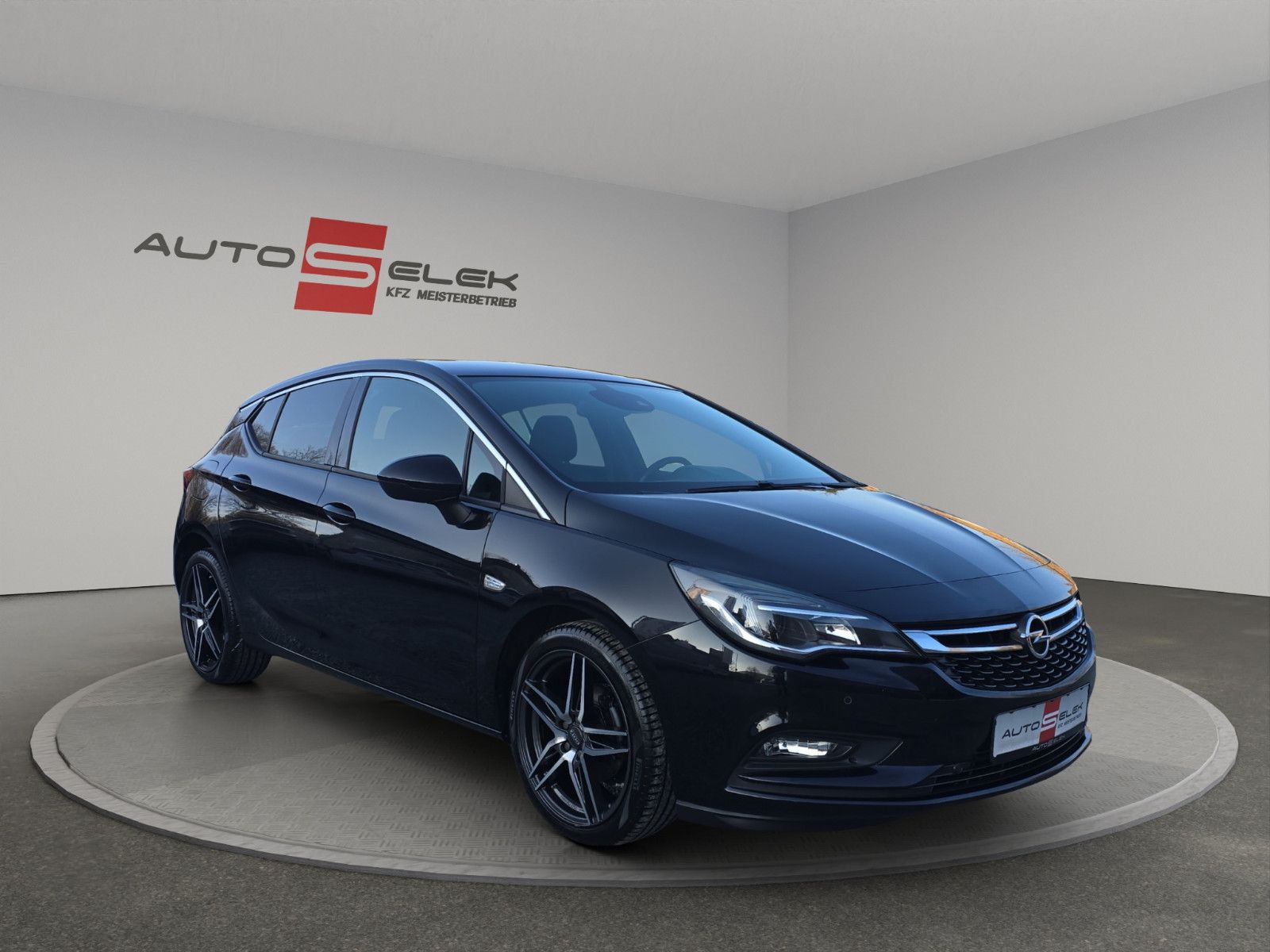 Fahrzeugabbildung Opel Astra K Dynamic+LED+NAVI+TEMPOMAT+SPURASISTENT