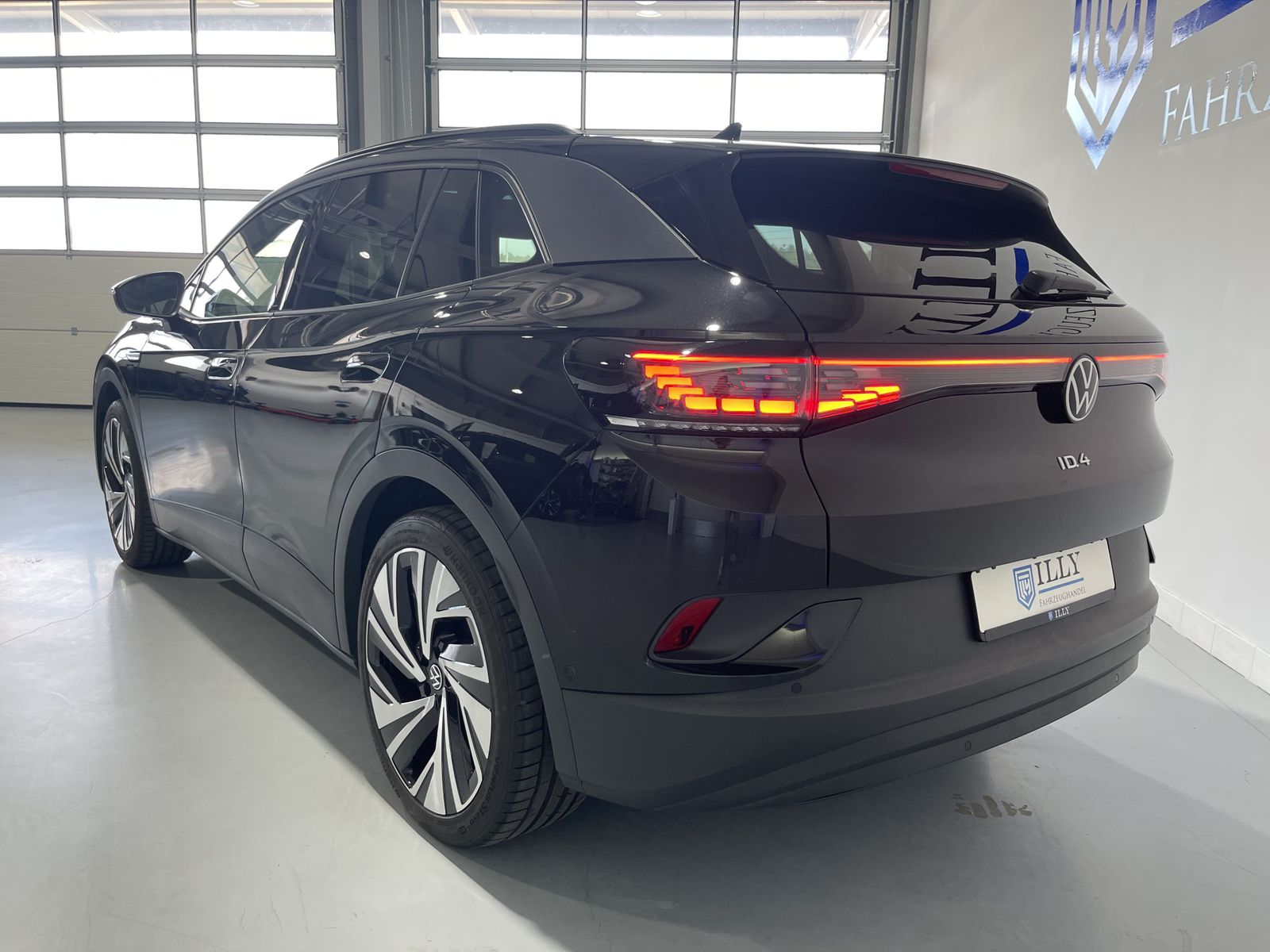 Fahrzeugabbildung Volkswagen ID.4 Pro Performance*LED-Matrix*Pano*Cam*HeadUp*