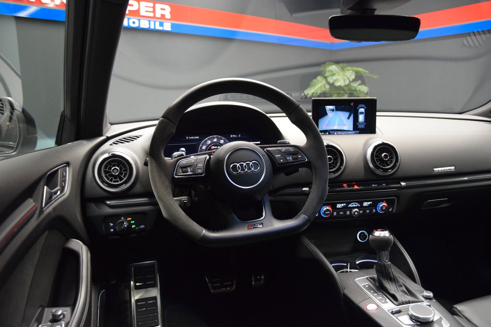 Fahrzeugabbildung Audi RS3 Sportback 2.5 TF quattro Pano B&O Schale ACC