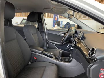 Mercedes-Benz B 180 *Kamera*Klima*Unfallfrei*