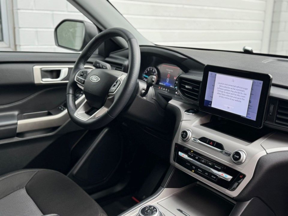 Fahrzeugabbildung Ford Explorer XLT 2.3 ECOBOOST 6-Sitzer