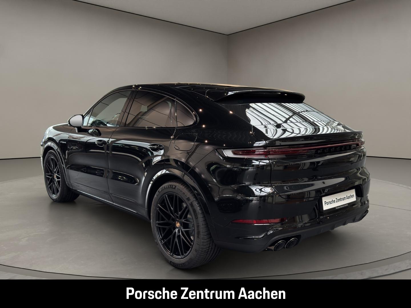 Porsche Cayenne E-Hybrid Coupe Black Edition Burmester