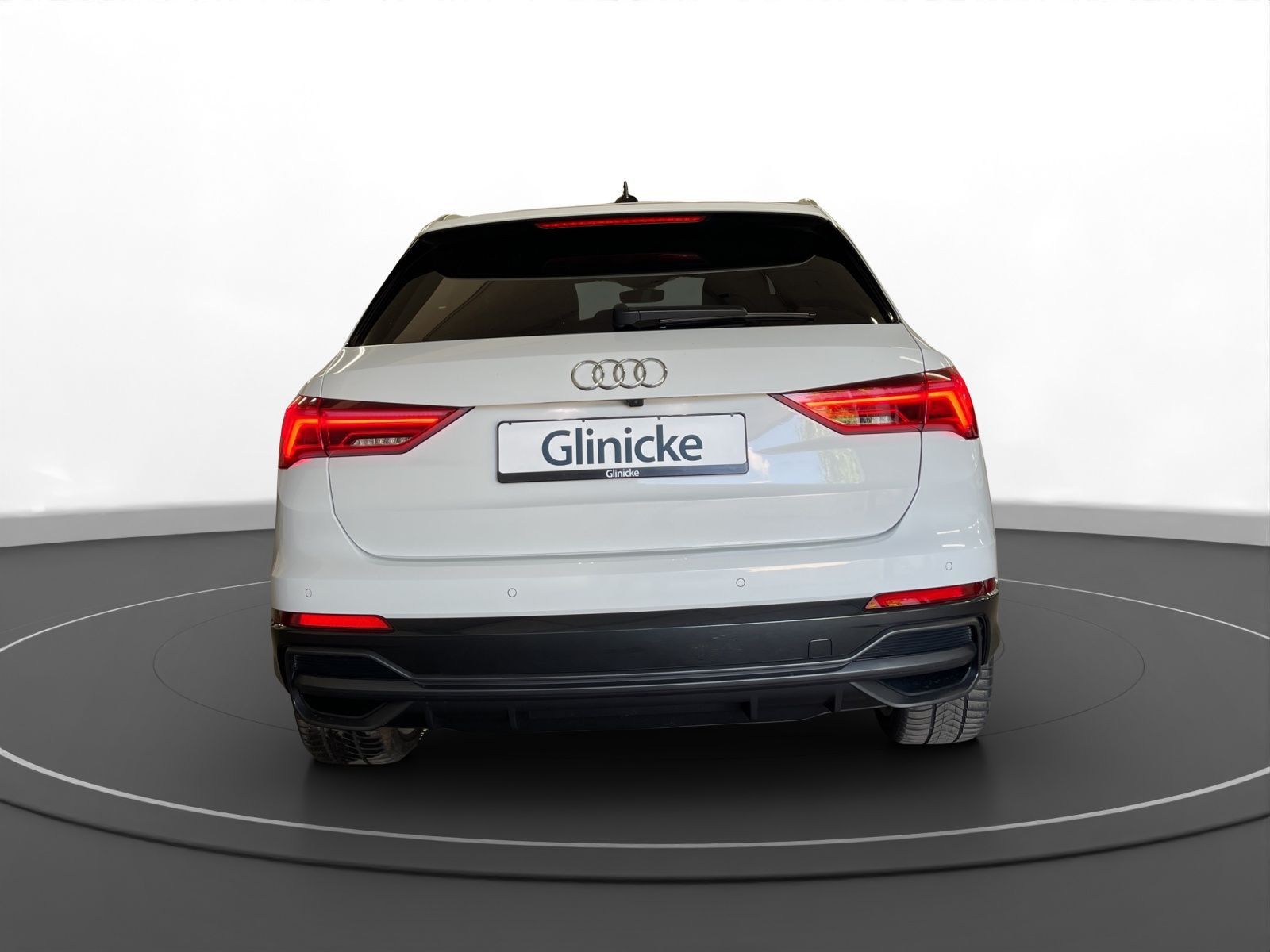 Audi Q3 45 TFSIe S line AHK LED LM 20" Navi 360° ACC imagem 3