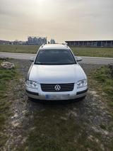 Volkswagen Passat 3 BG TÜV neu - Volkswagen Passat aus 2002: Kombi