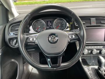Fahrzeugabbildung Volkswagen Golf VII 2.0 TDI Highline BMT*Bi-Xenon*AppleCar*