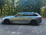 BMW 540i xDrive Touring A - M-Sport, HUD, Harman - BMW 540 mit Benzin-Antrieb: Kombi
