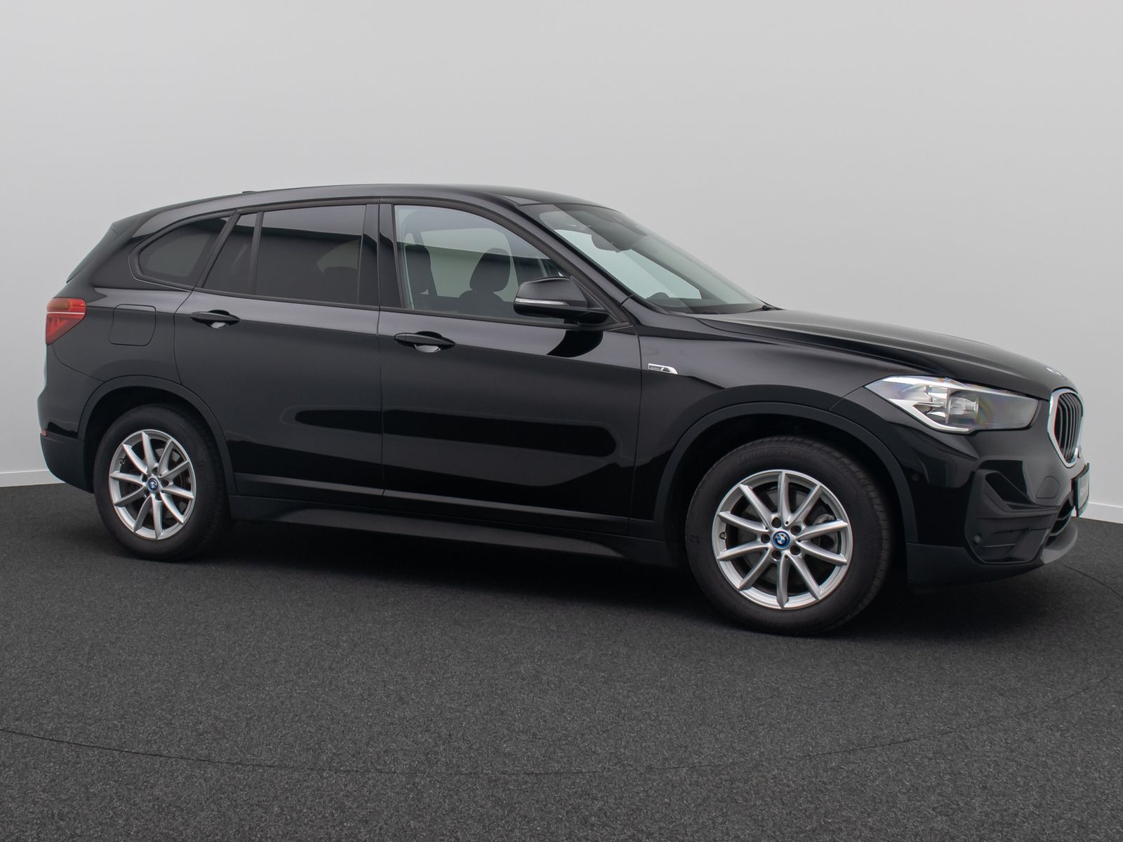 Fahrzeugabbildung BMW X1 xD25e Kamera HUD DAB Navi+ Stop&Go Komfort