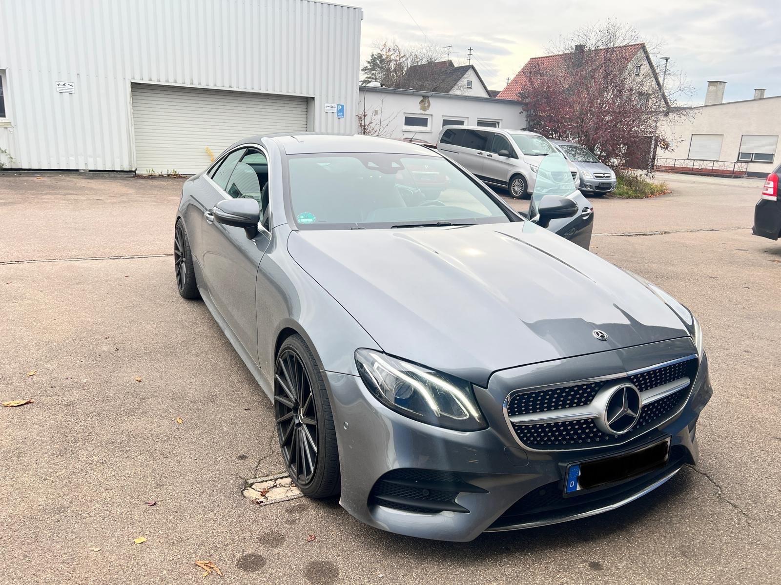 Mercedes-Benz E 200  Coupé AMG-Line LED Widescreen 