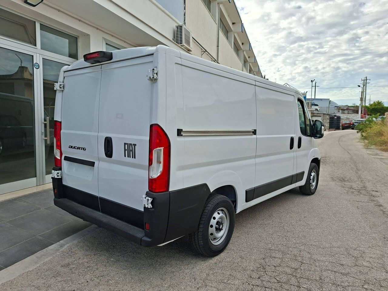 Fiat Ducato 33 L2H1 2.2 DIESEL 140CV 3 posti imagem 2
