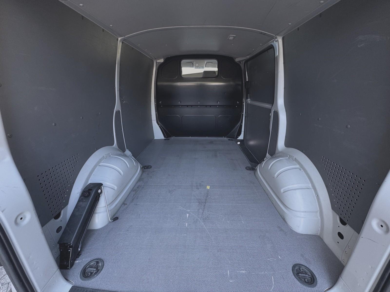 Volkswagen T6.1 Transporter 2.0 TDI Kasten FWD KLIMA PDC SH