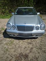 Mercedes-Benz Mercedes E240 Automatik Festpreis - gebrauchte Mercedes-Benz E 240 aus dem Jahr 2001