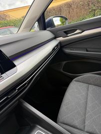 Volkswagen Golf - 8