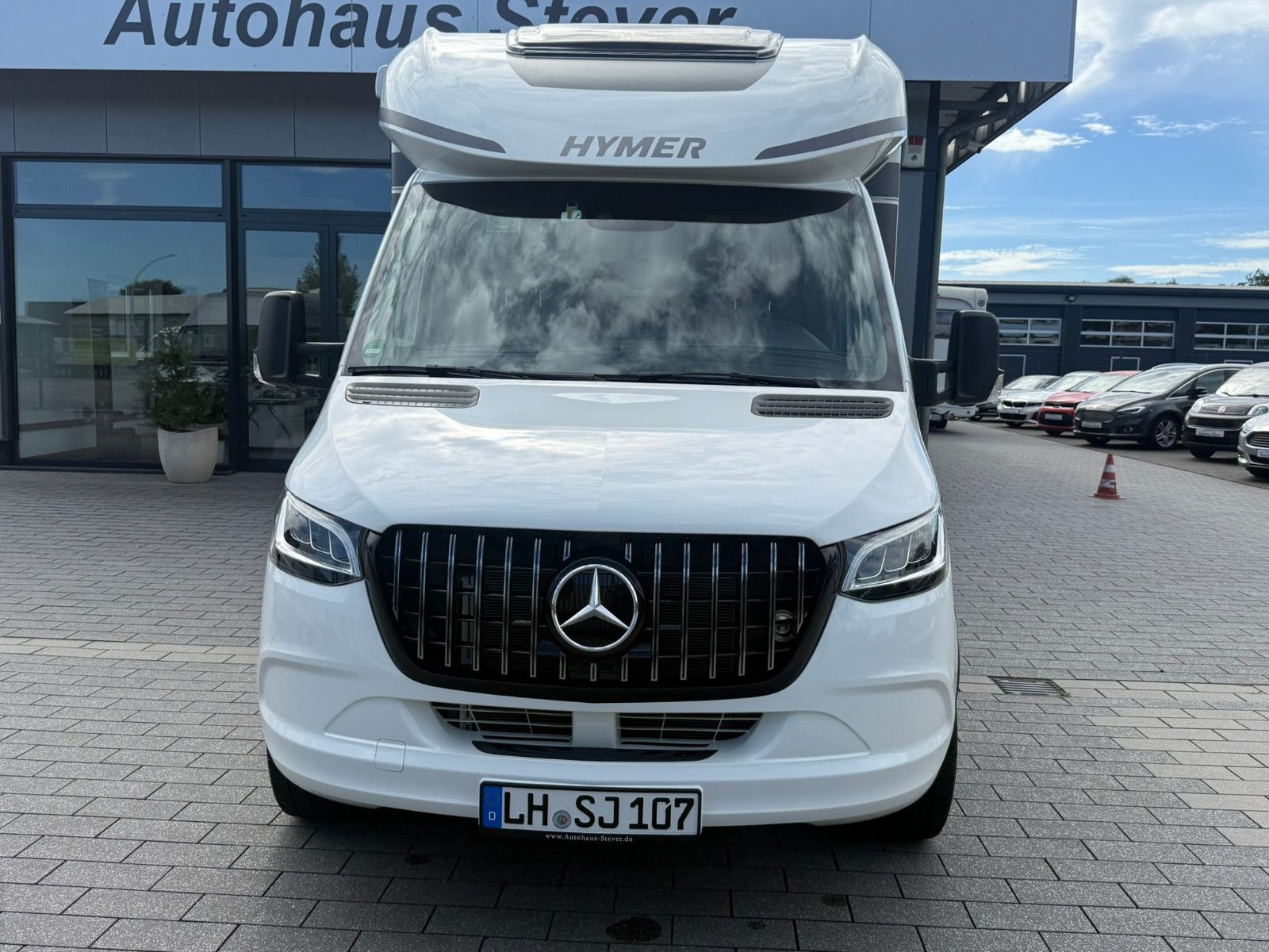 Fahrzeugabbildung HYMER / ERIBA / HYMERCAR BMC 550 T  White  Line