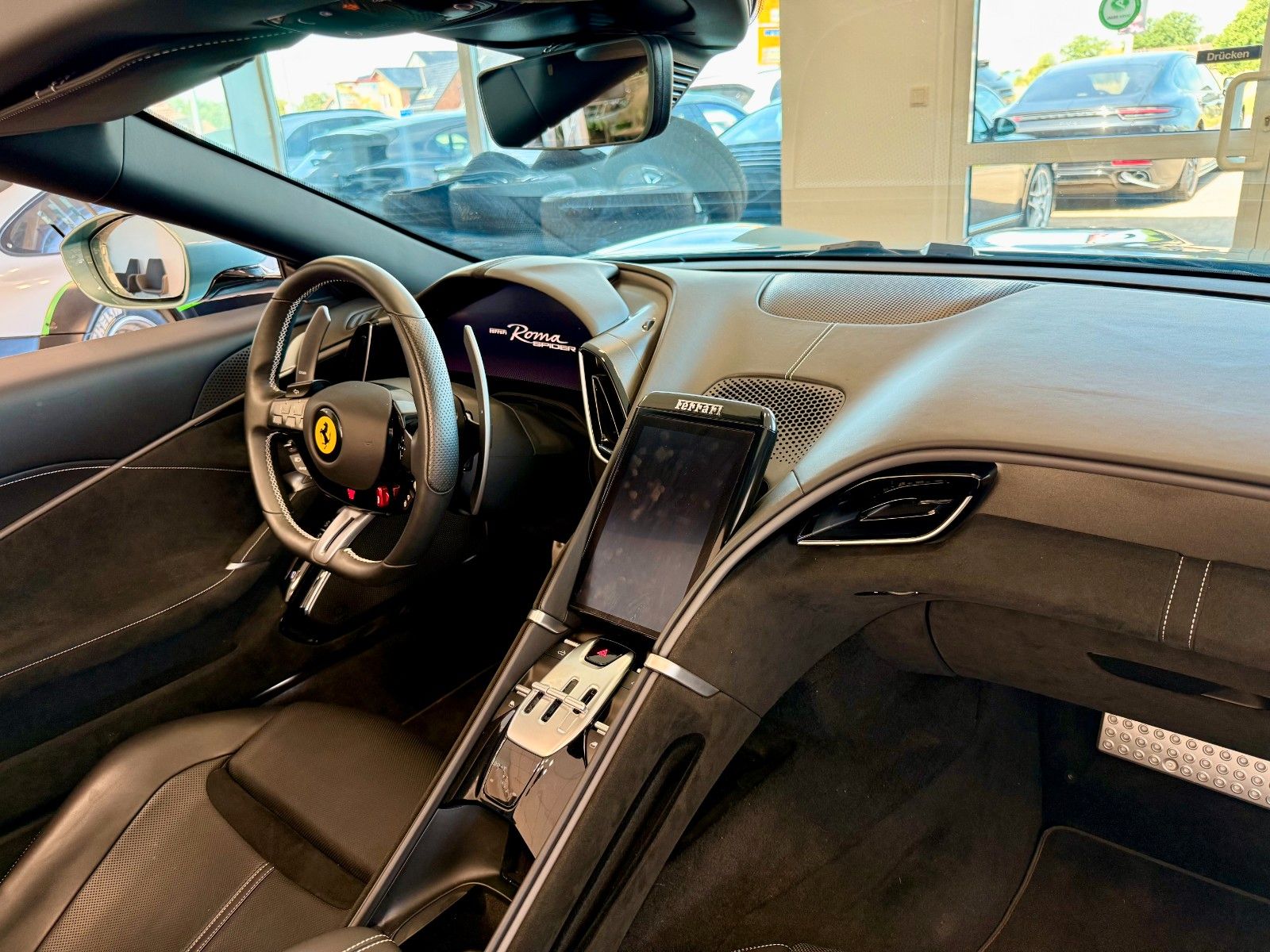 Fahrzeugabbildung Ferrari Roma Spider "SpecialColor"/JBL /Matrix /ACC/PPF