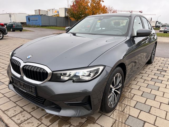 BMW 318i AUTOMATIK/NAVI/SHZ/LED/UNFALLFREI/1HAND