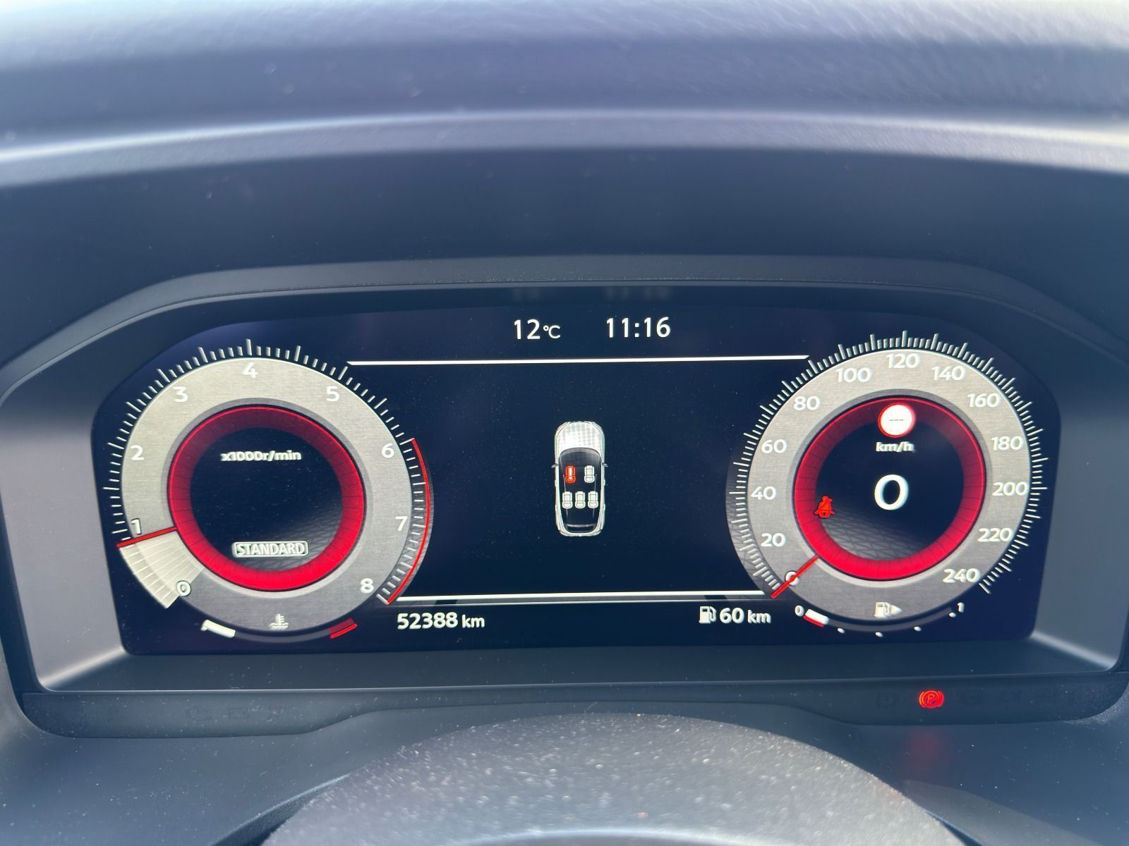 Fahrzeugabbildung Nissan Qashqai 140PS 6-Gang N-Connecta*AHK*360°CAM*behF