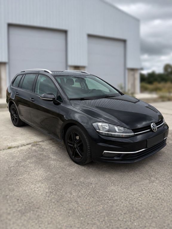 Image of Volkswagen Golf