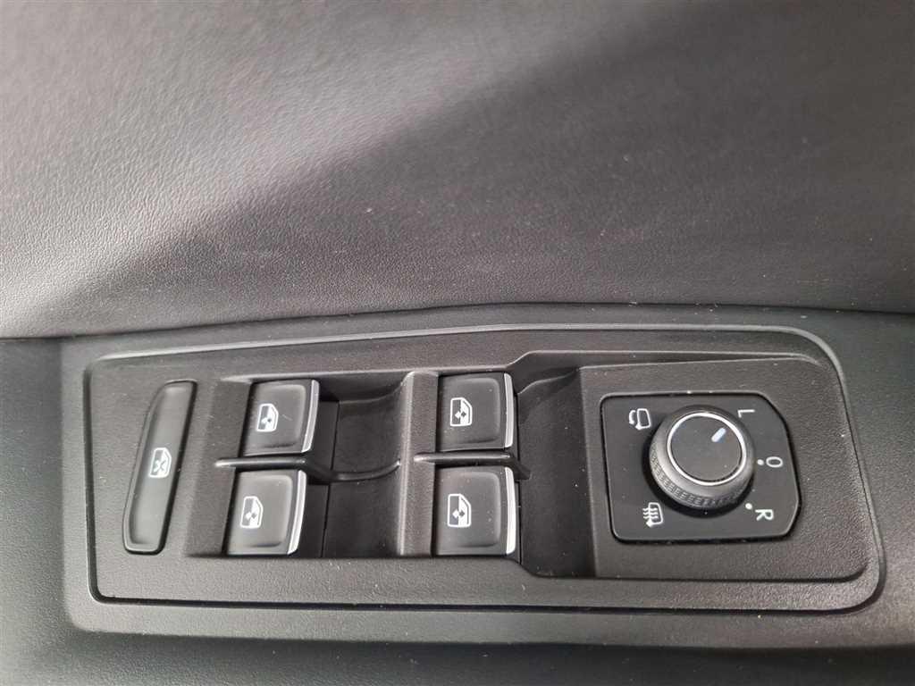 Volkswagen T-Roc R-Line 1.5 TSI DSG Business IQ.DrivePaket, миниатюра 15