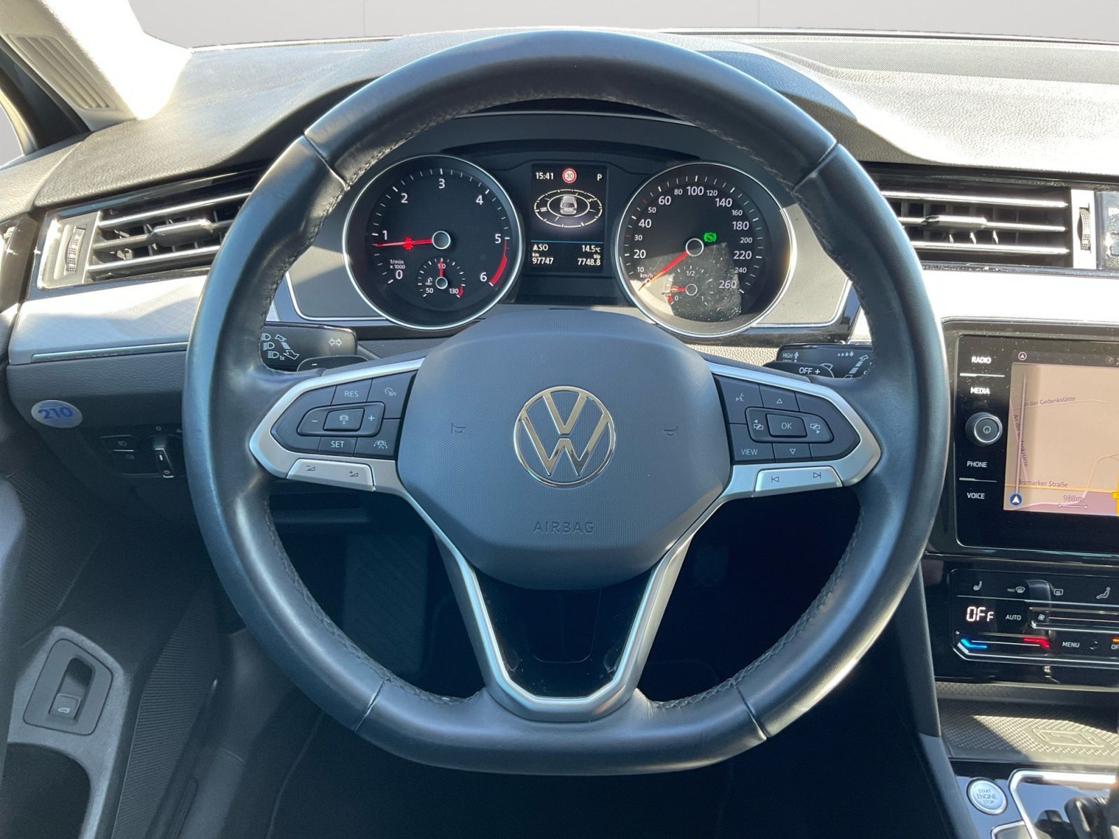 Volkswagen Passat Variant - Bild 12