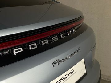 Porsche Panamera - 12