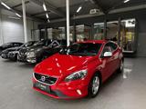 Volvo V40  D4 R-Design Bi-Xenon Navi AHK  - Volvo V40 Limousine R design mit Diesel-Antrieb