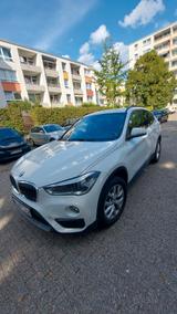 BMW X1 - BMW 1er Reihe mit Benzin-Antrieb: Geländewagen