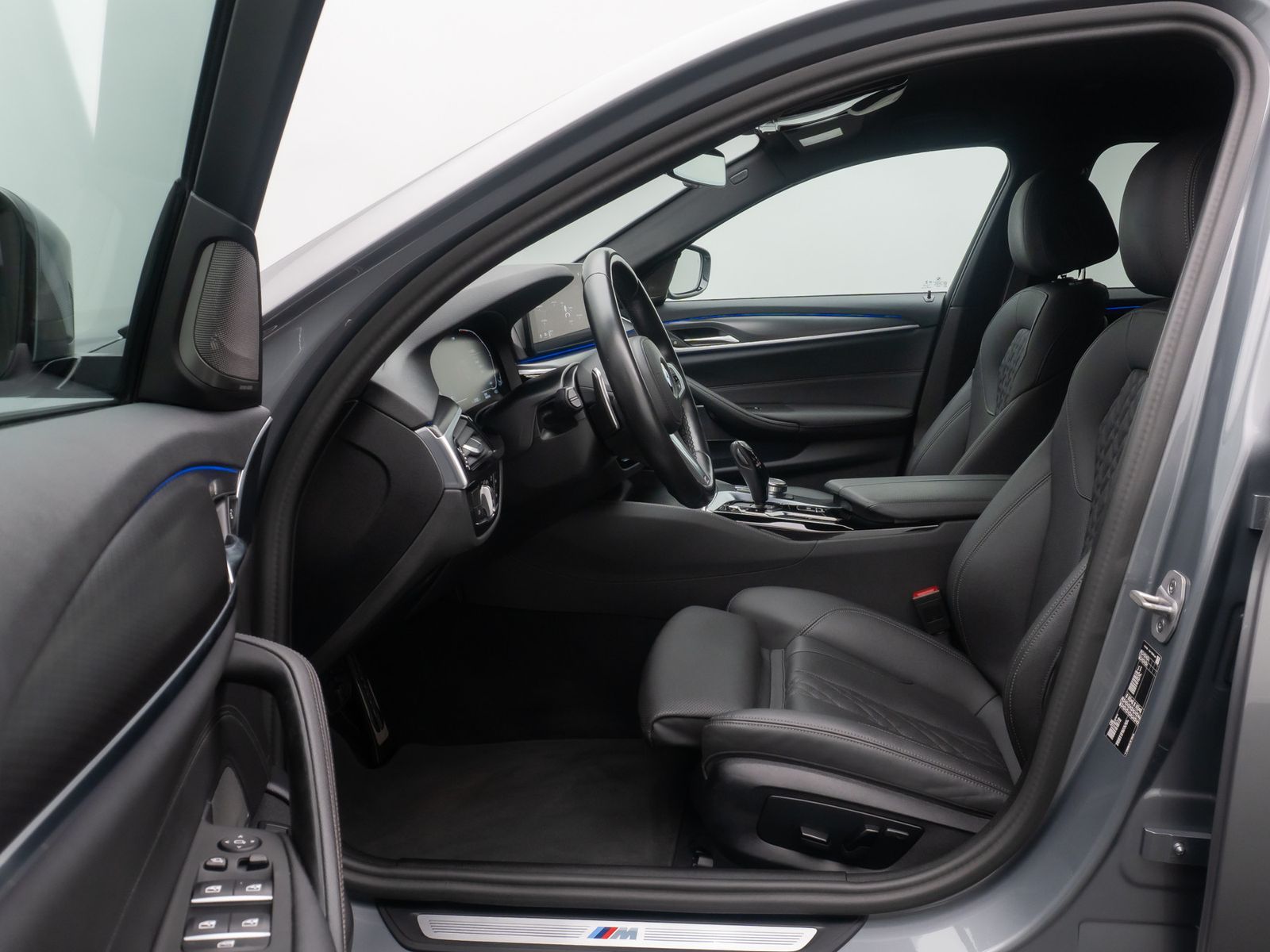 Fahrzeugabbildung BMW 530d M Sport DAB Kamera Laser AHK Komfort Alarm