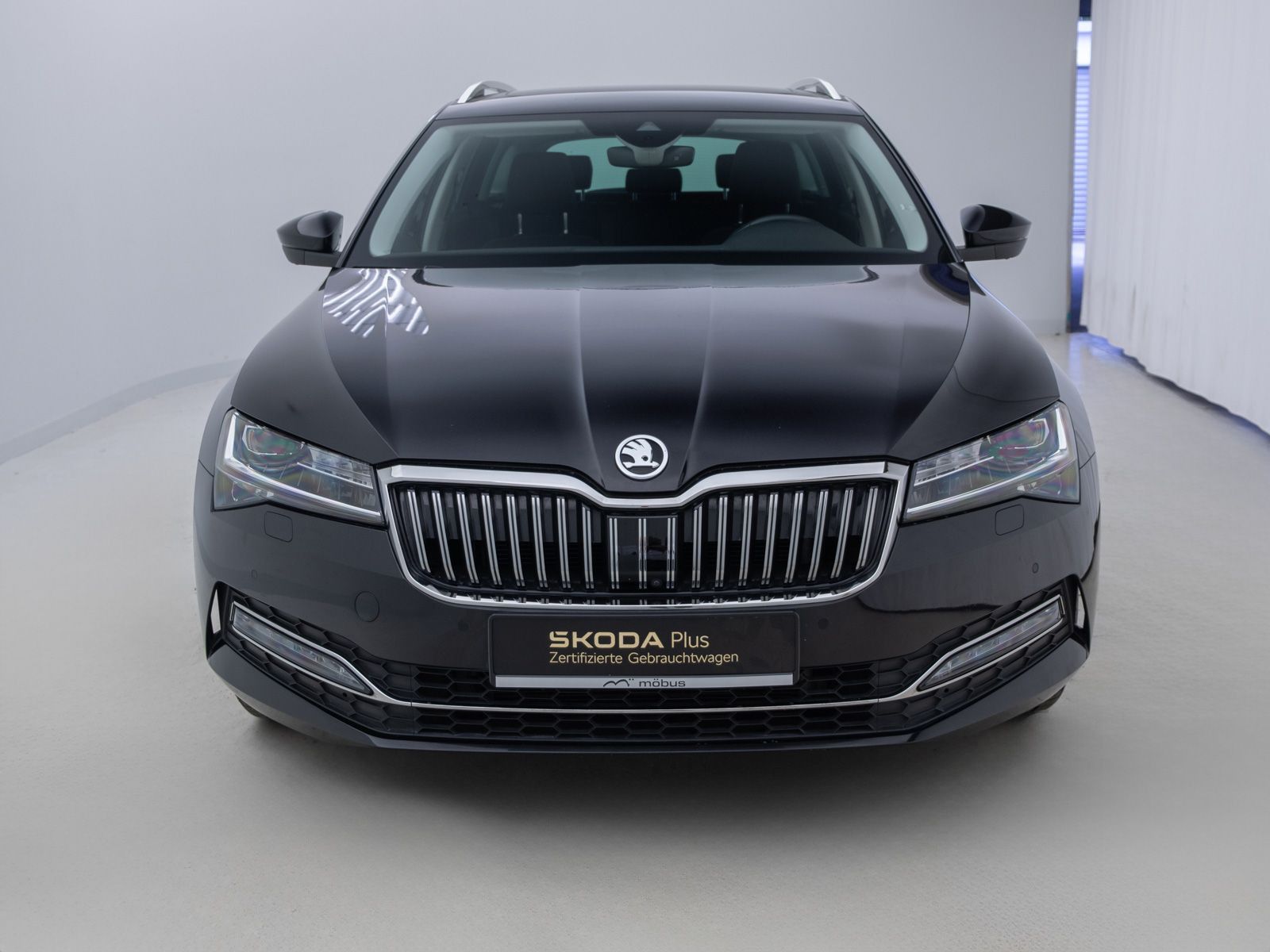 Skoda Superb - Bild 3