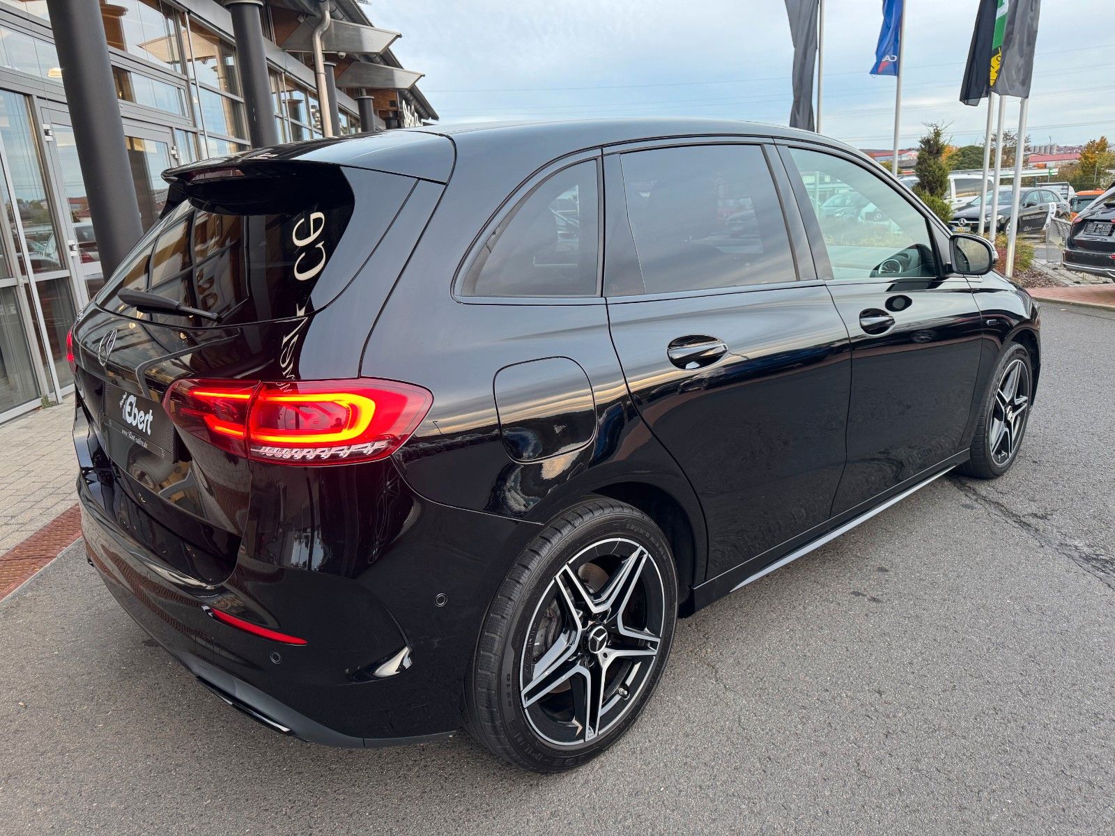 Fahrzeugabbildung Mercedes-Benz B 250e Edition2020+AMG+Ambiente+Night+LED