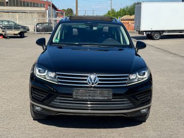 Volkswagen Touareg - 2