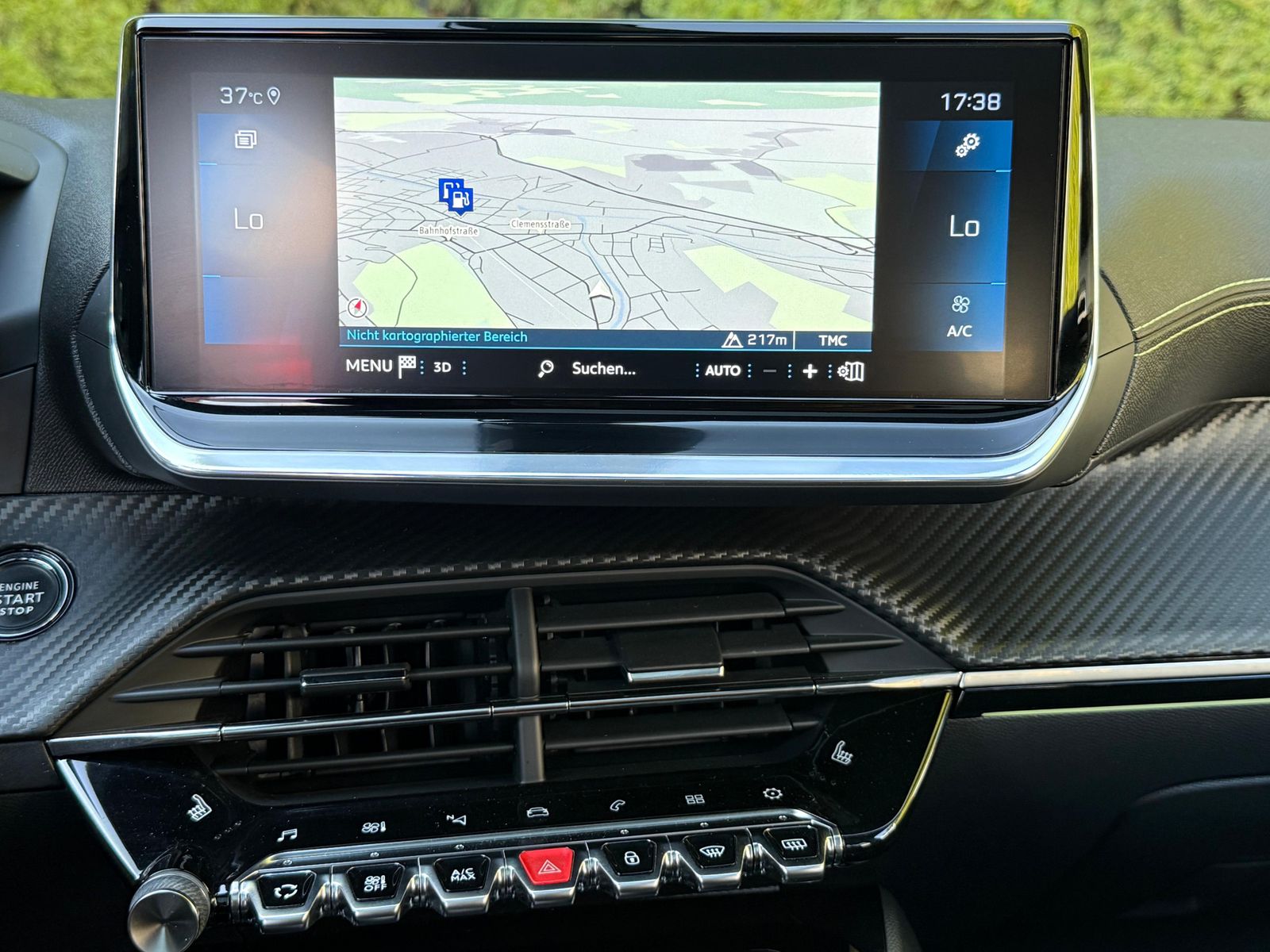 Fahrzeugabbildung Peugeot 2008 GT 1.5 Blue-HDI LED+NAV+KAM+PANO+AMBI+SHZ+