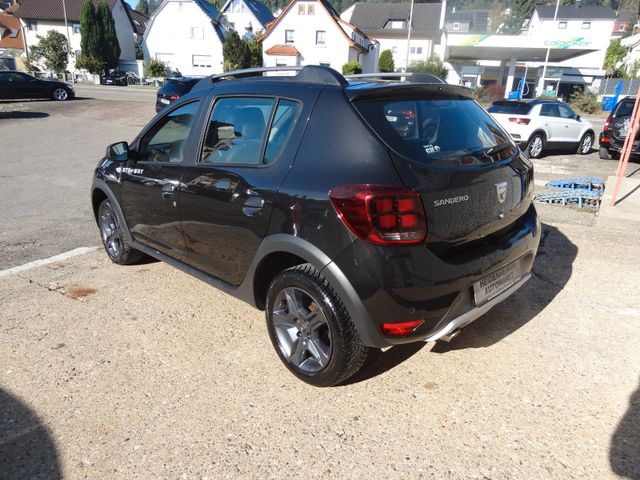 Fahrzeugabbildung Dacia Sandero II Stepway Celebration/1.Hd/Kamera