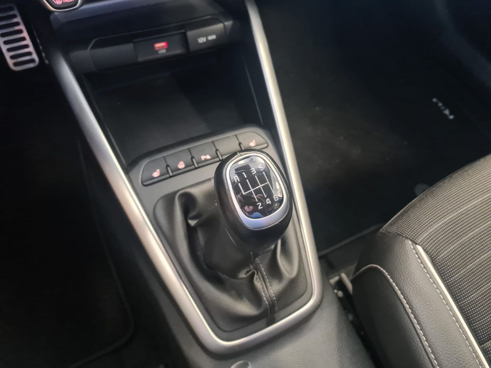 Fahrzeugabbildung Kia Rio GT-Line /1.HAND/WENIG KM/LED/KAMERA