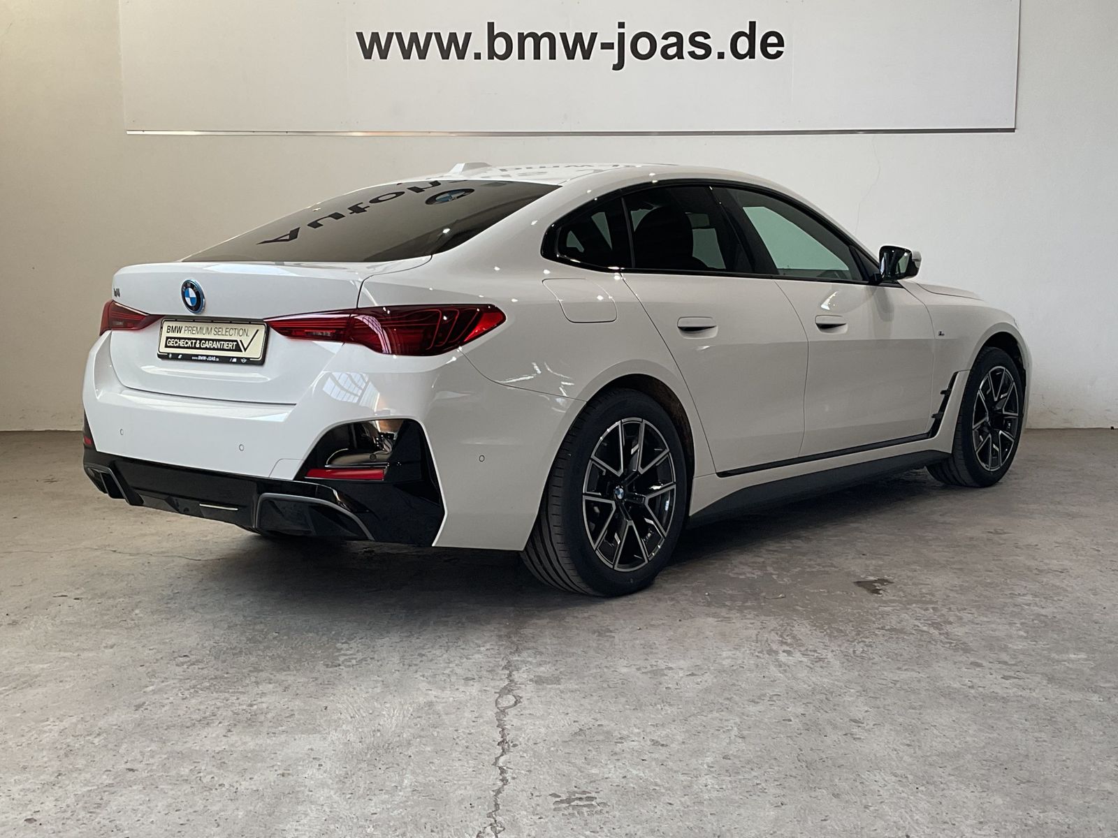 Fahrzeugabbildung BMW i4 eDrive40 M Sportpaket, Driving Assistant Prof