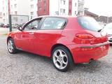 Alfa Romeo 147 2.0 T.Spark Distinctive - Alfa Romeo 147 aus 2002