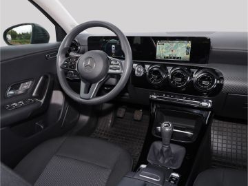 Mercedes-Benz A 180 -Klasse Business 6-Gang Navi